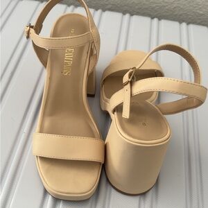 Dream Pairs Beige Platform Sandals